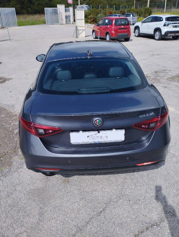 Alfa Romeo Giulia 2.2 t Super 150cv