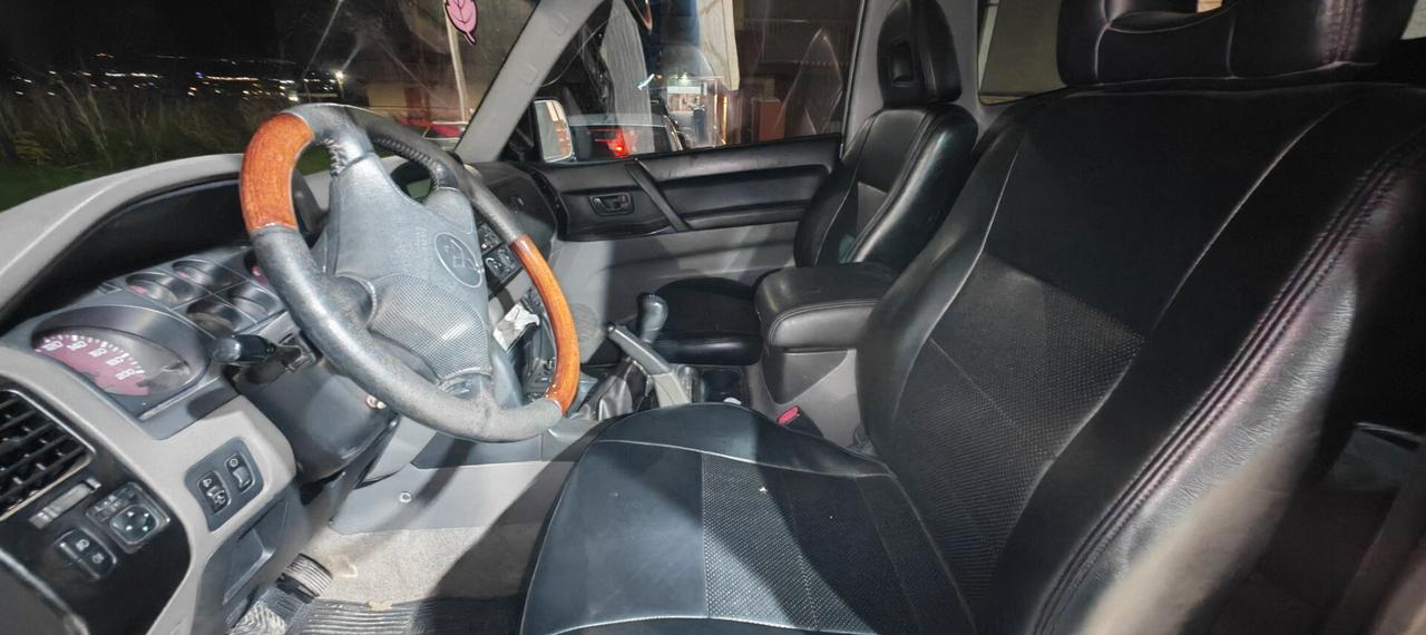 Mitsubishi Pajero 3.2 16V DI-D 3p. GLS2