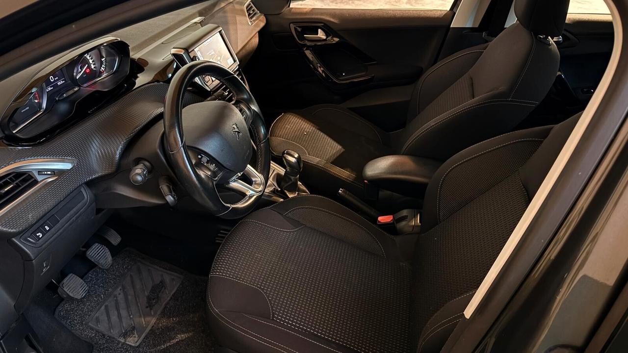 Peugeot 208 PureTech 82 5 porte Allure
