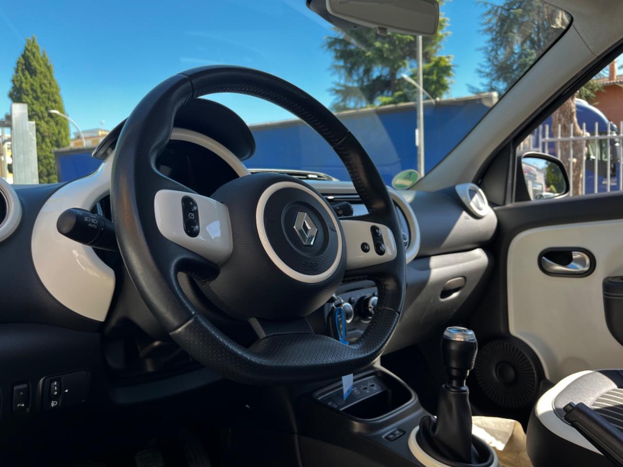 Renault Twingo 2020 57.000KM 1.0 BENZ