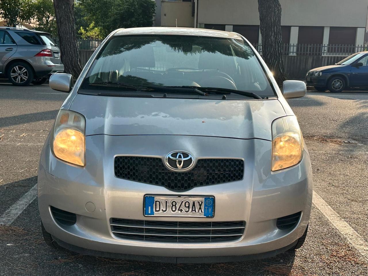 Toyota Yaris 1.0 5 porte - NEOPATENTATI