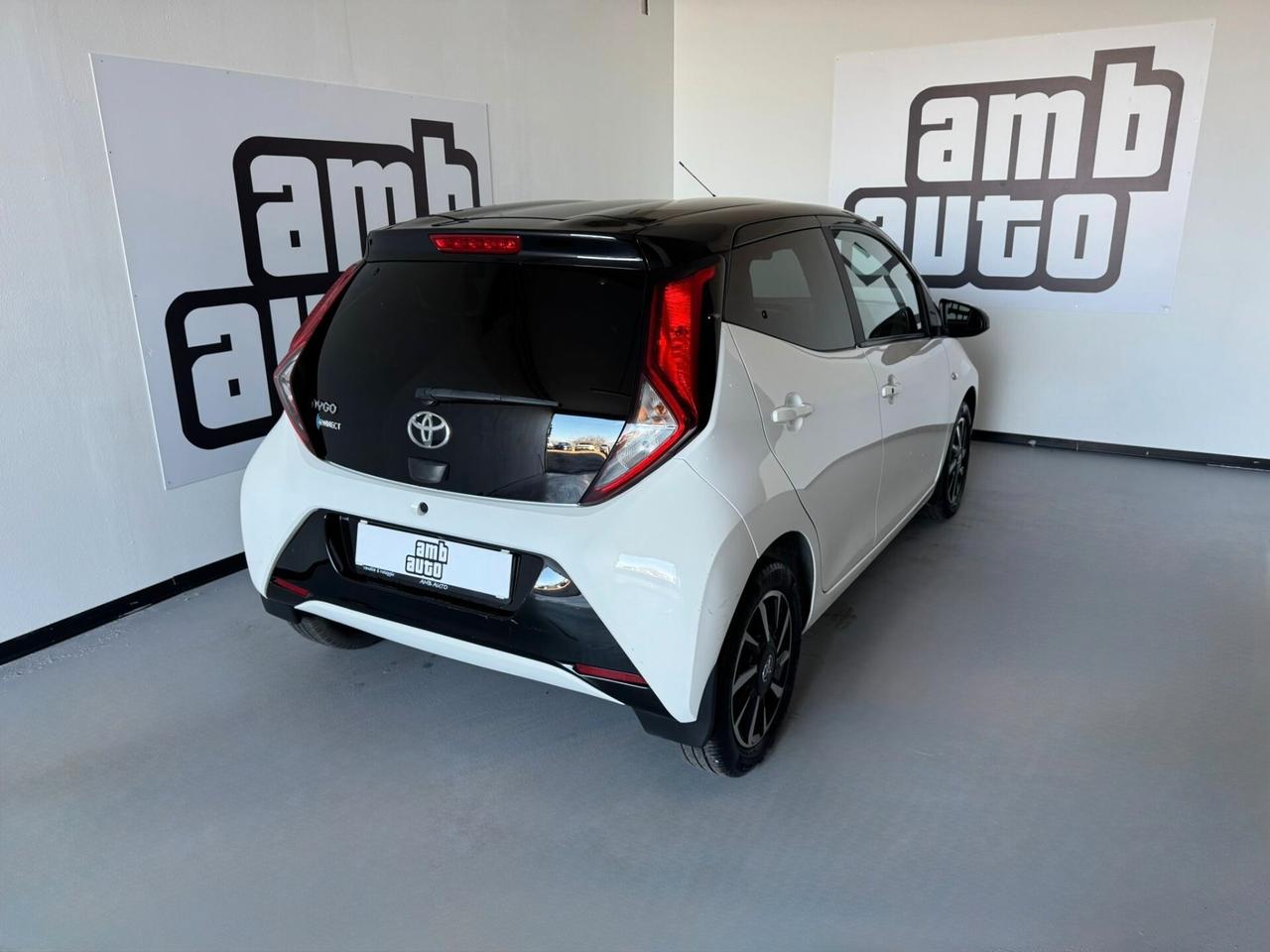 Toyota Aygo Connect 1.0 72 CV 5 porte