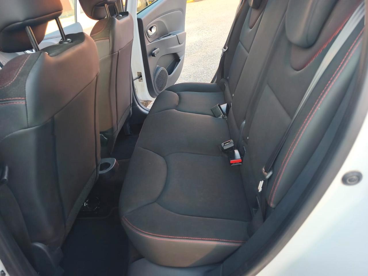 Renault Clio 2016----1.5 Diesel Neopatentati