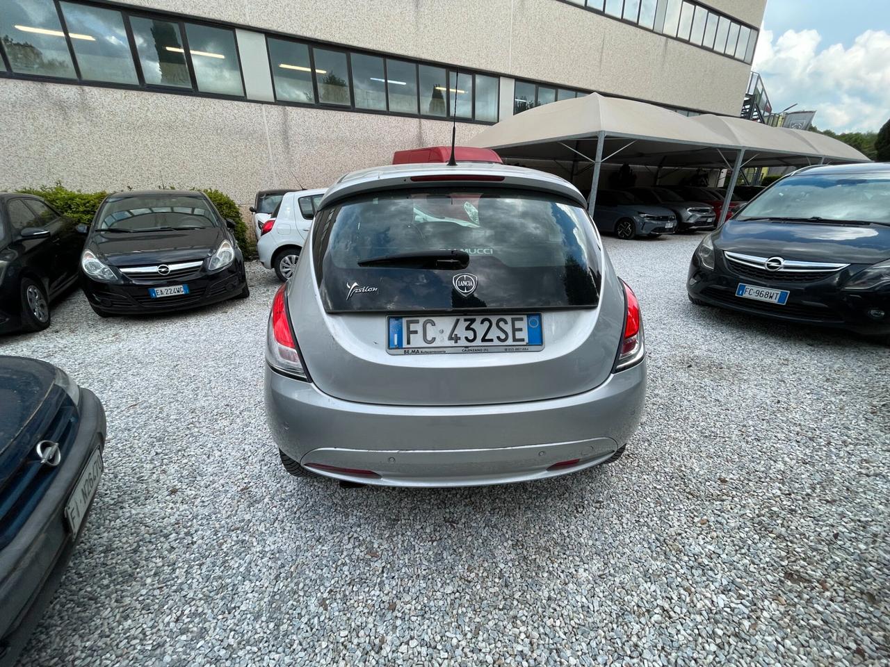 Lancia Ypsilon 1.2 69 CV 5 porte Gold