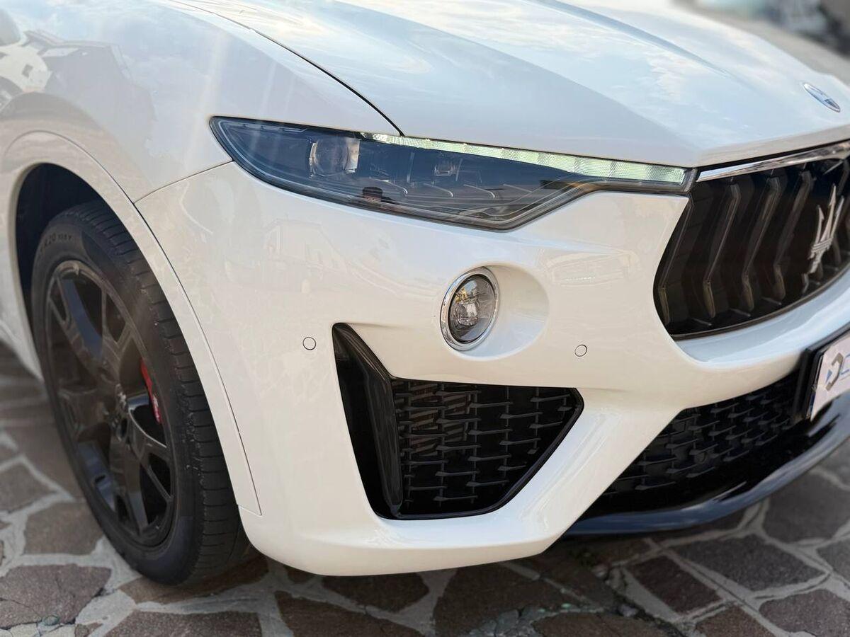 Maserati Levante 3.0 V6 Modena 350cv auto