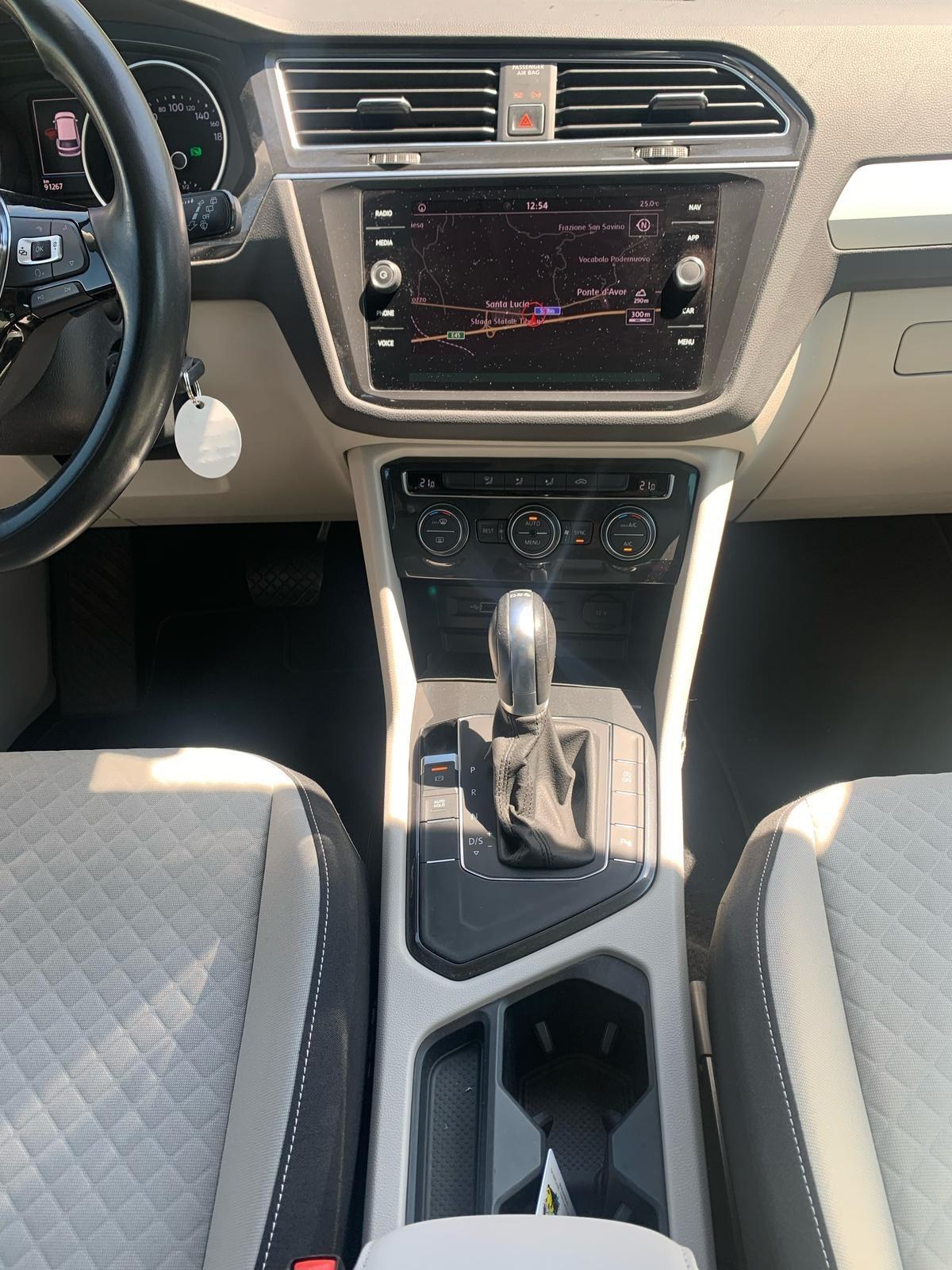 Volkswagen Tiguan 2.0 TDI SCR DSG Business BlueMotion Technology