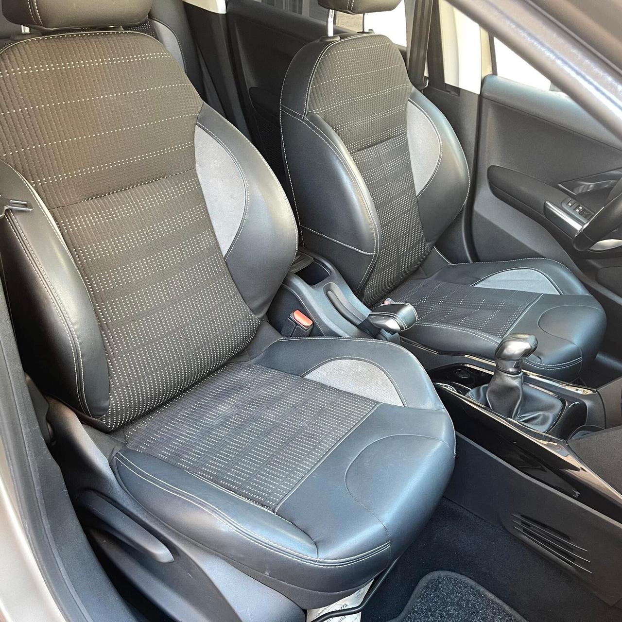 Peugeot 2008 1.6 diesel 100cv Black Matt