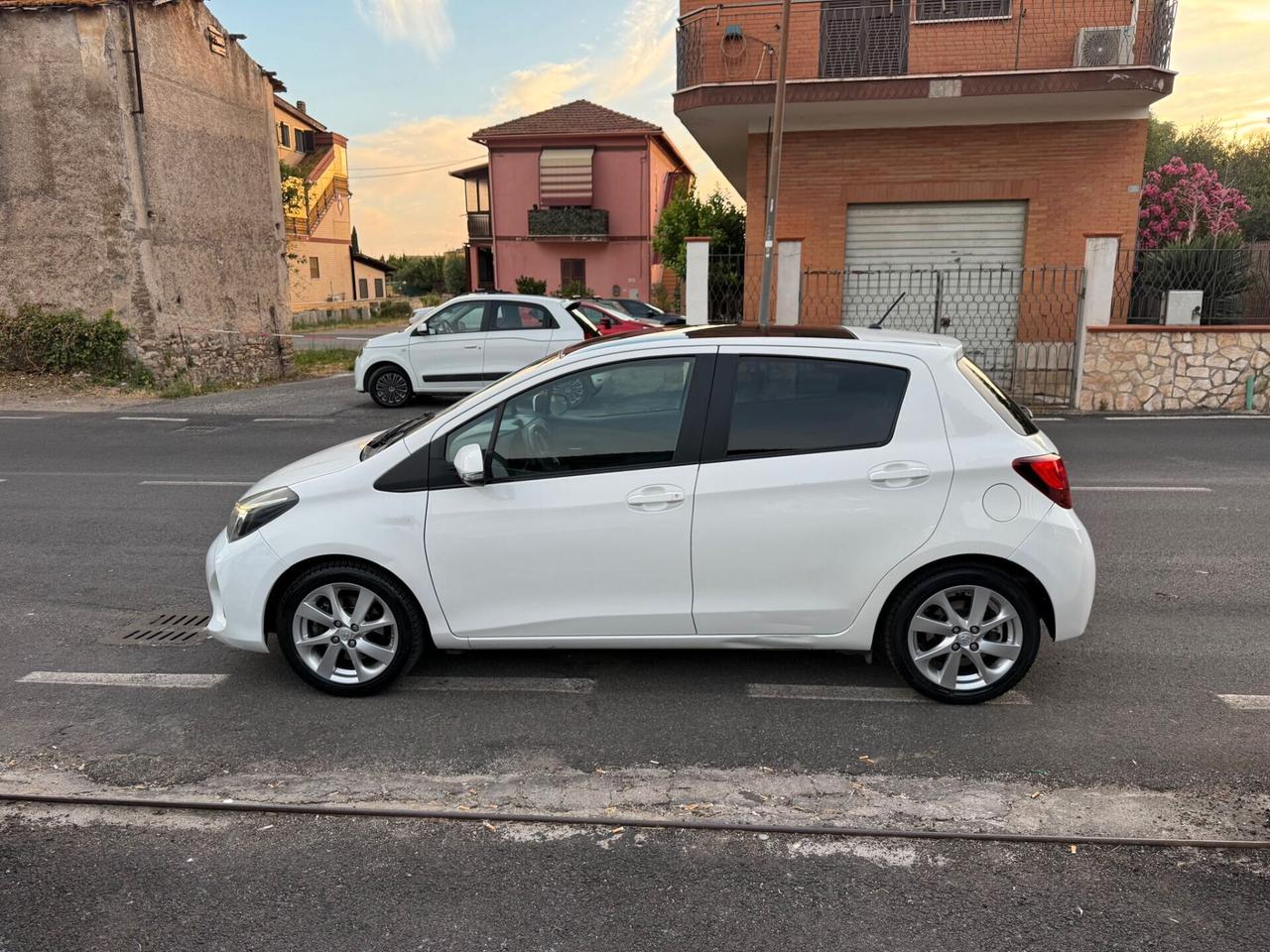 Toyota Yaris 1.5 Hybrid 5p - Batteria nuova garantita - Full opt