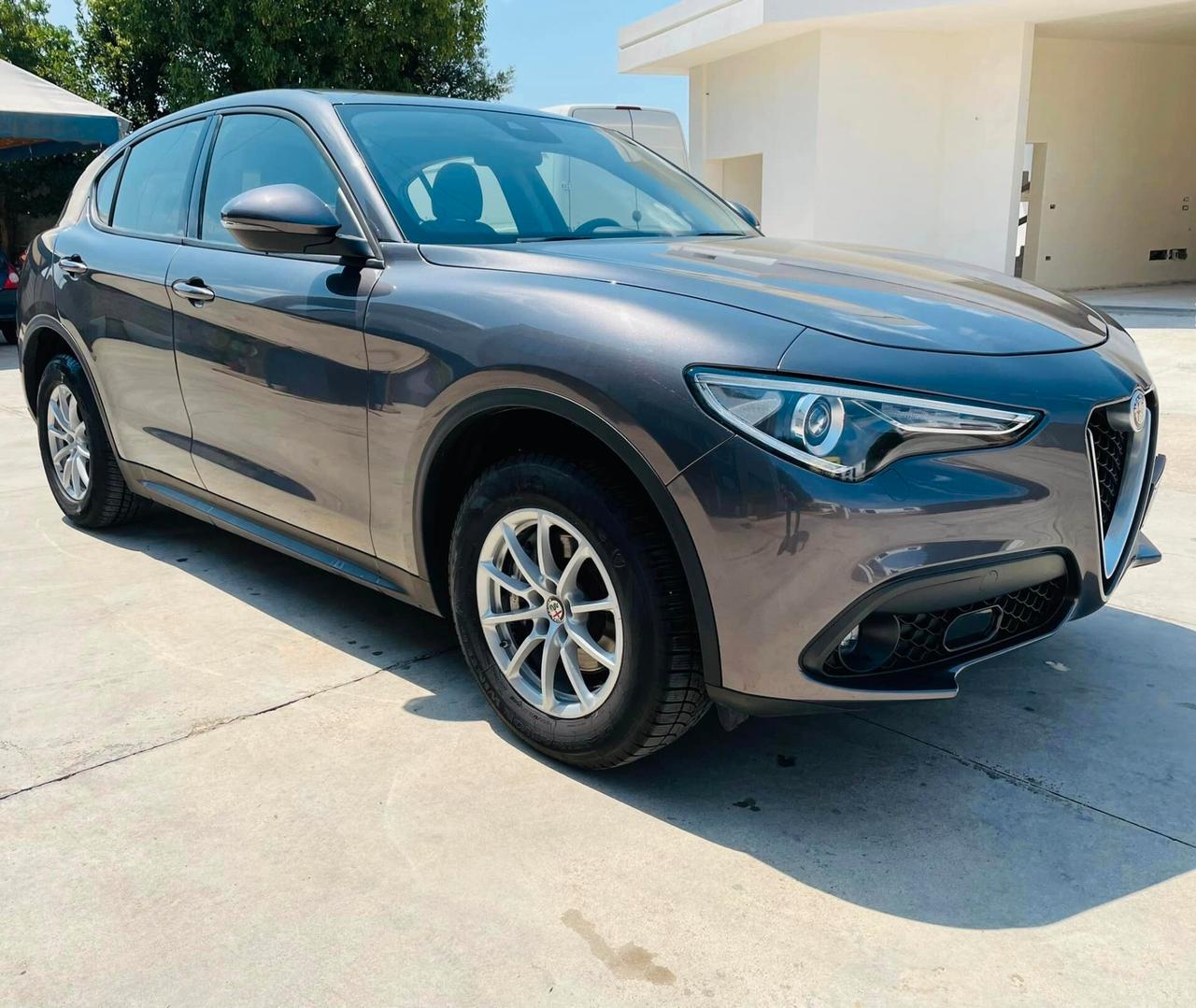 Alfa Romeo Stelvio 2.2 Turbodiesel 180 CV AT8 Q4 Business