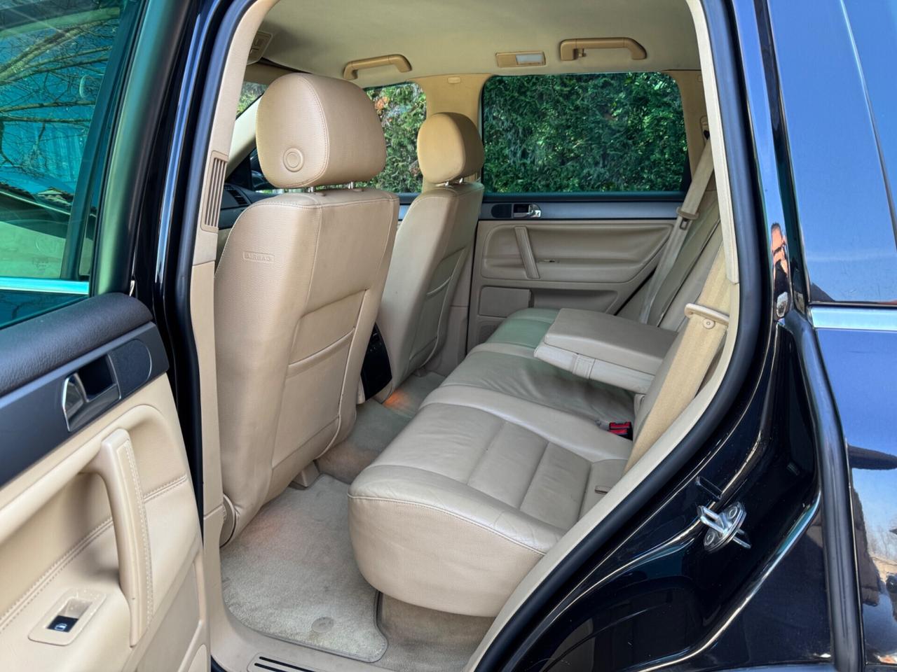 Volkswagen Touareg 3.0/240CV V6 TDI DPF tip. Executive