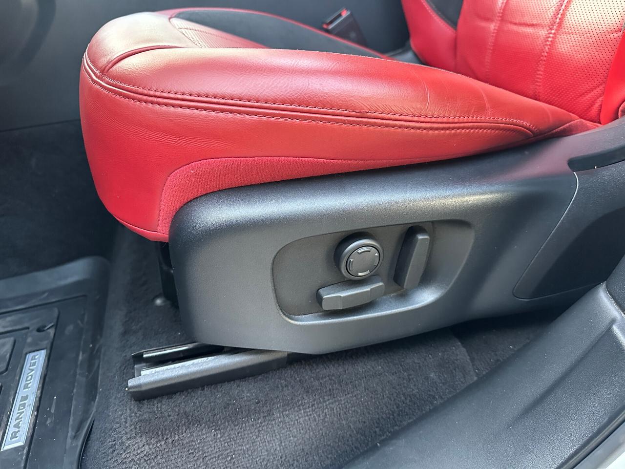 Land Rover Range Rover Sport 3.0 TDV6 HSE