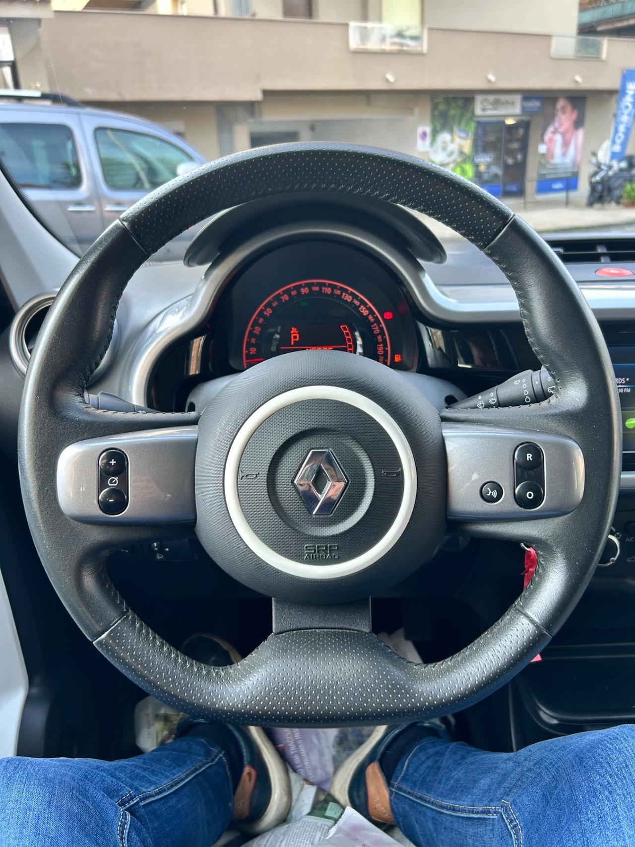 Renault Twingo SCe EDC La Parisienne