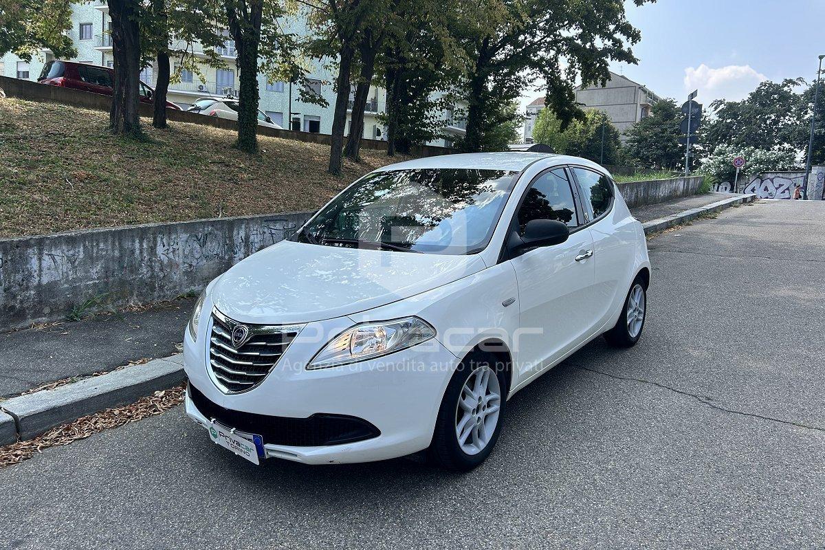 LANCIA Ypsilon 1.2 69 CV 5 porte GPL Ecochic Silver