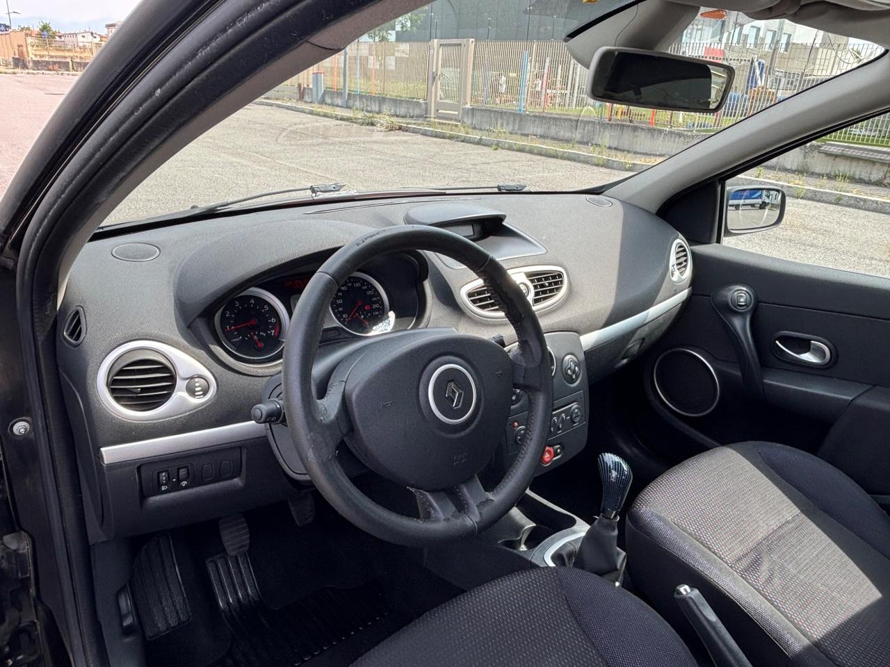 Renault Clio 1.2 16V 5 porte