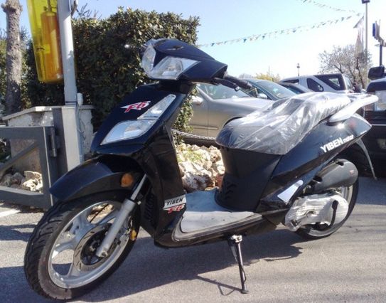 TGB 303RS 125 yeben f6 125 4t doppio disco KM ZERO