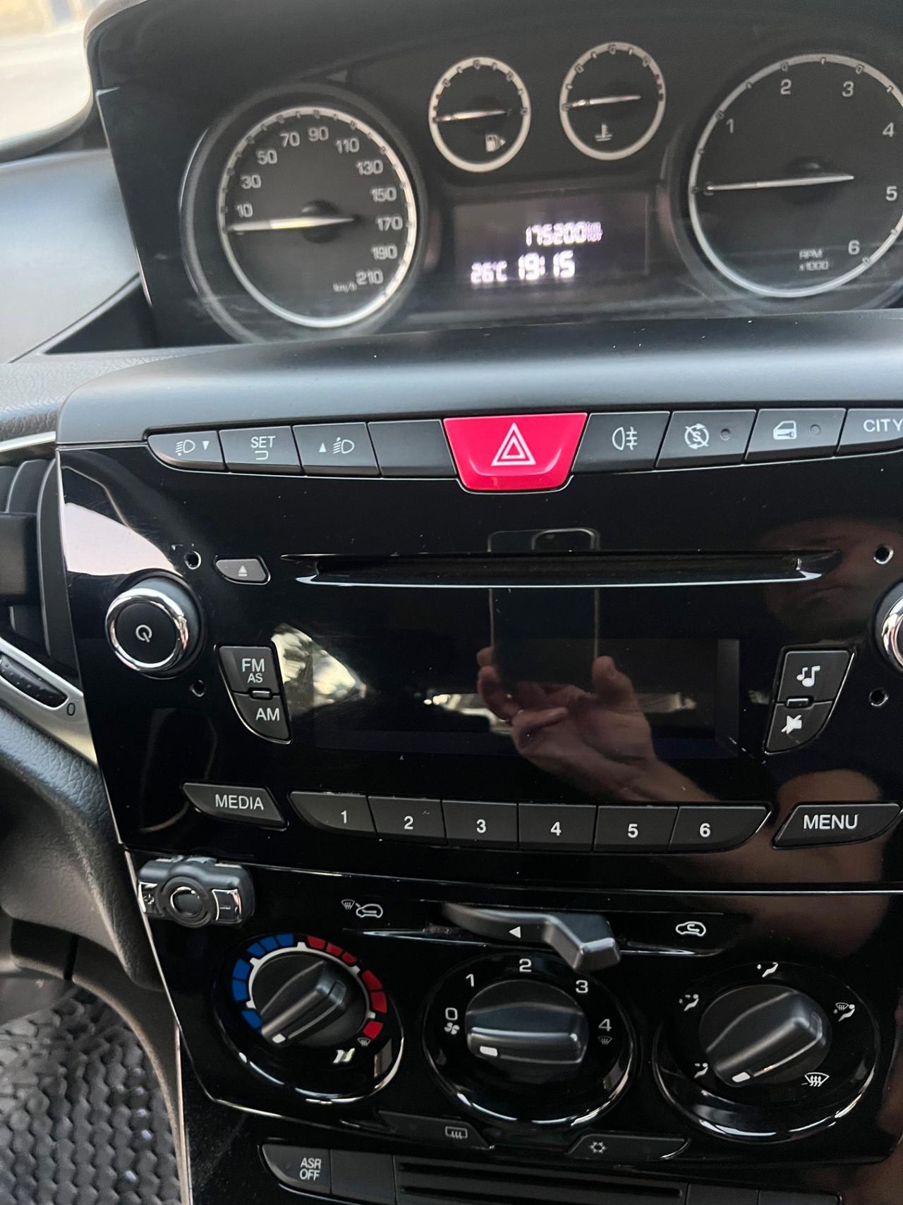 Lancia Ypsilon 1.3 MJT 16V 95 CV 5 porte S&S Elefantino