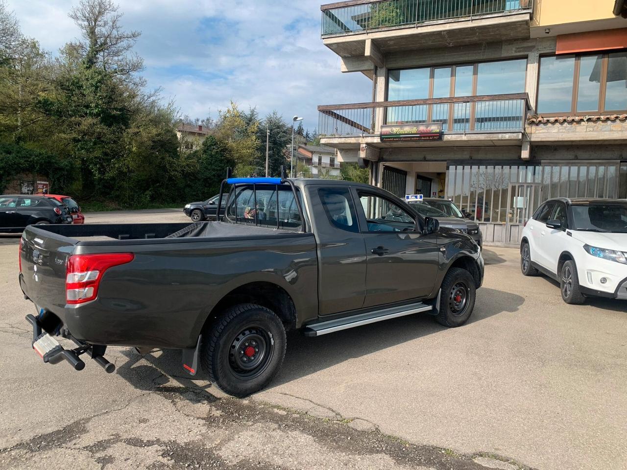 Mitsubishi L200 4 Posti, autoc, tdi 4x4, unico prop, 140000km 2018, tenuto +, tagliandi, cassone lun, accessori
