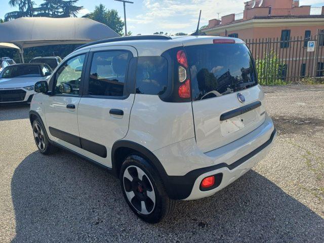 FIAT Panda 1000 HYBRID CROSS 70CV CARPLAY PDC ITALIA
