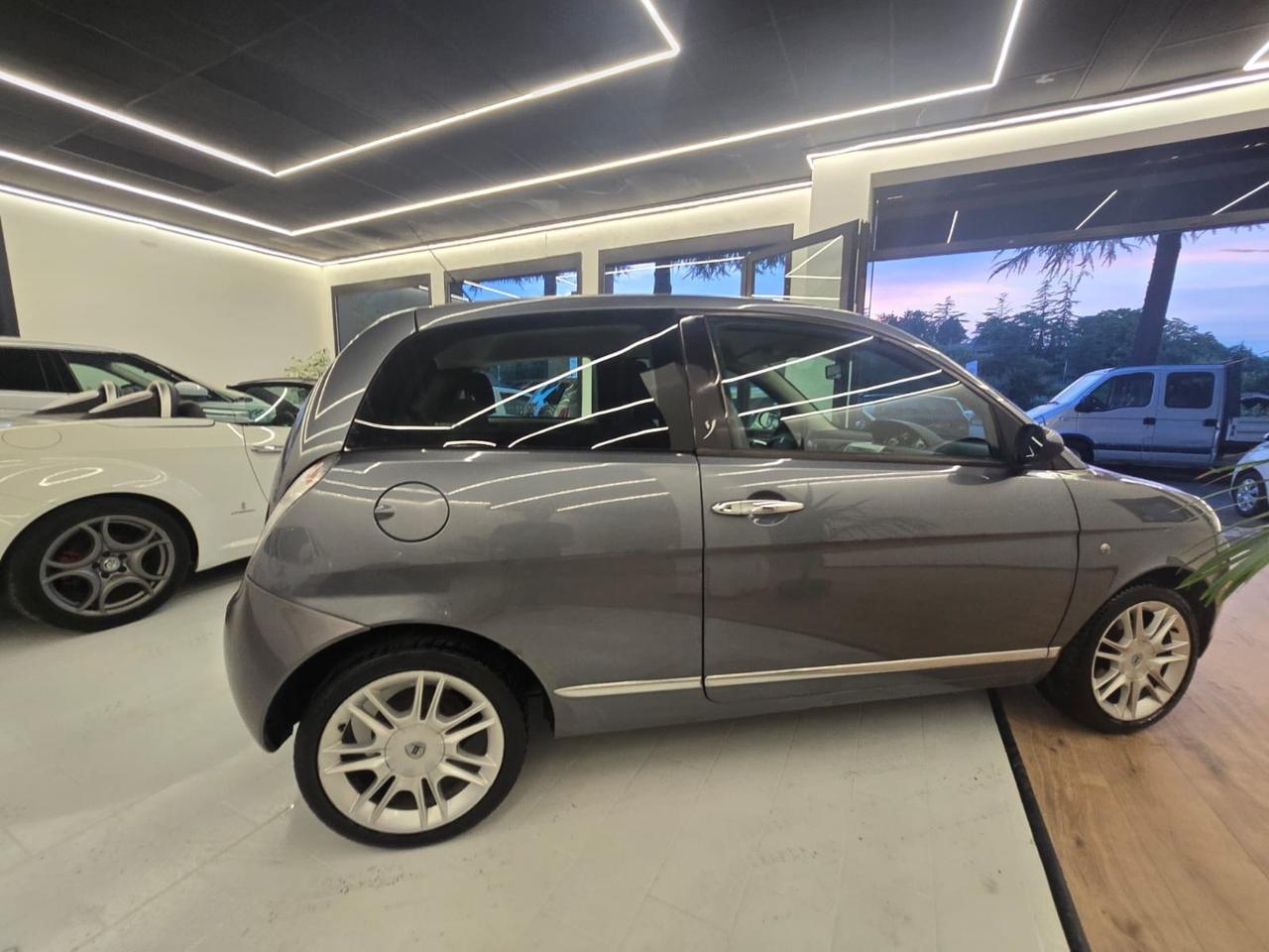 Lancia Ypsilon 1.2 Argento