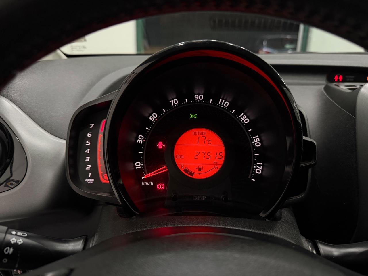 Toyota Aygo Connect 1.0 VVT-i 72 CV 5 porte x-clusiv