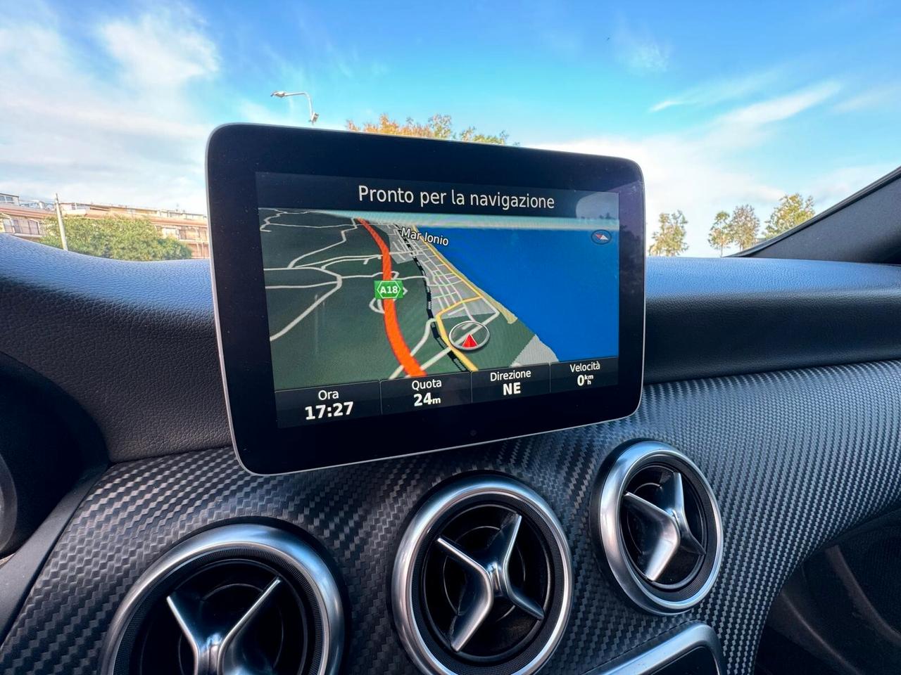 MERCEDES- BENZ A 180 d AUTOMATIC PREMIUM