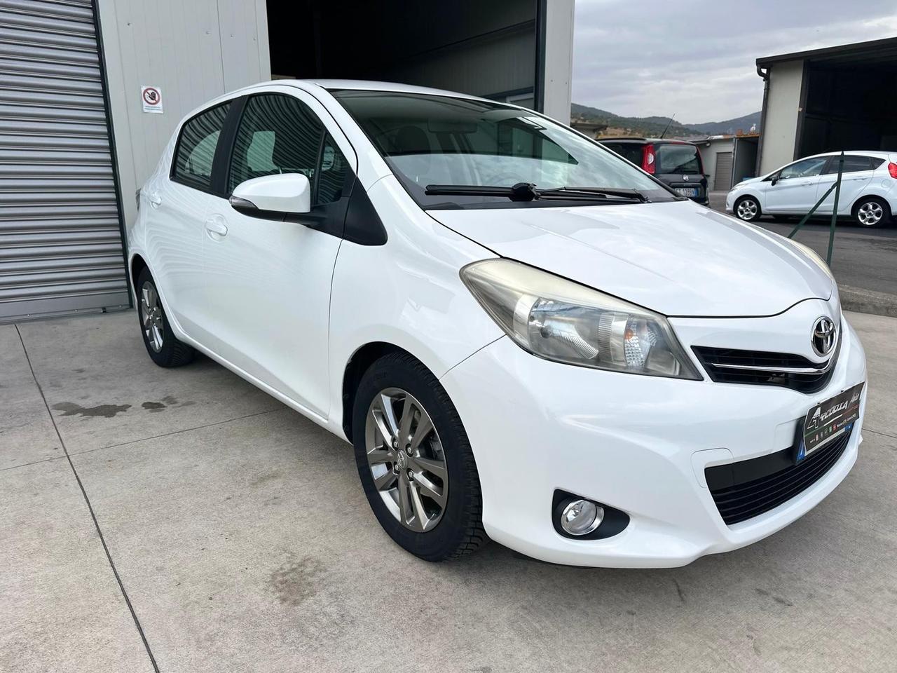 Toyota Yaris 1.4 D-4D 5 porte Lounge
