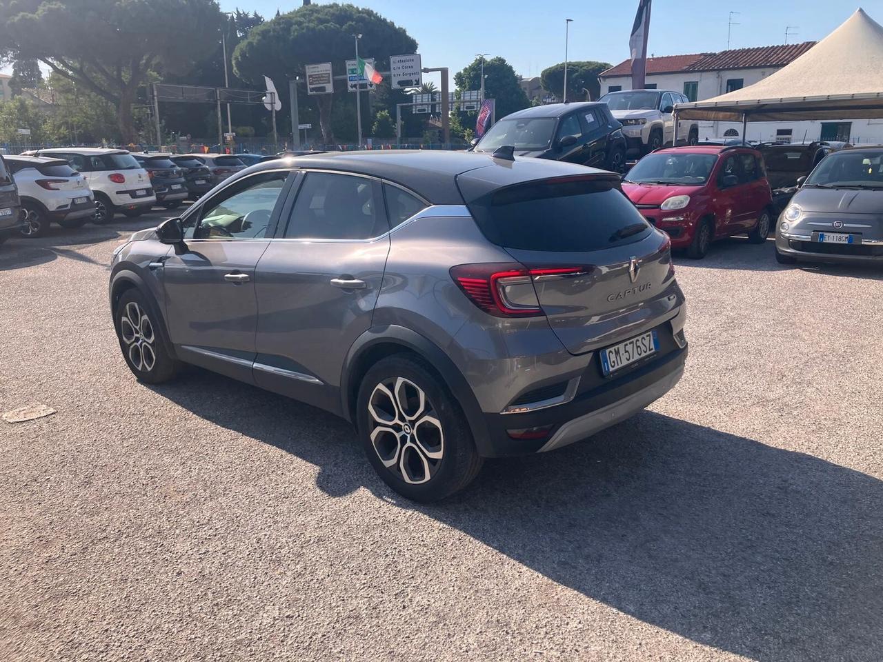 RENAULT CAPTUR 1.6 Hybrid 145cv Techno Fast Track