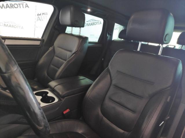 Volkswagen Touareg 3.0 V6 tdi Executive TETTO! FARI A LED!