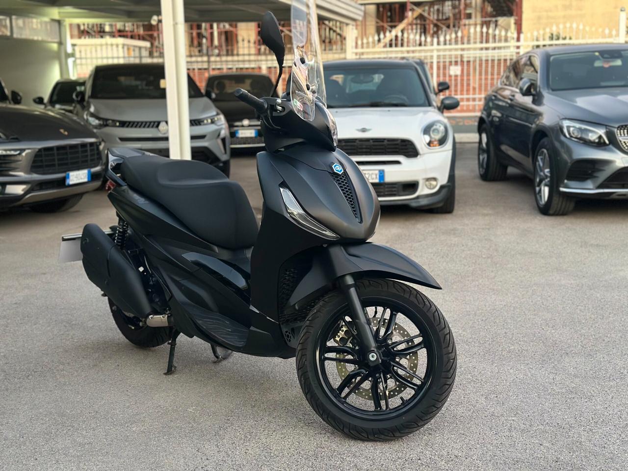 Piaggio Beverly 400 HPE DEEP BLACK '24