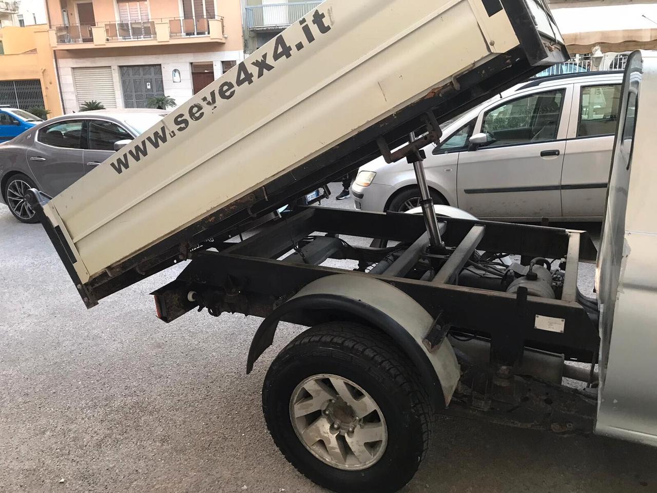 Mitsubishi L200 2.5 TDI 4WD RIBALTABILE