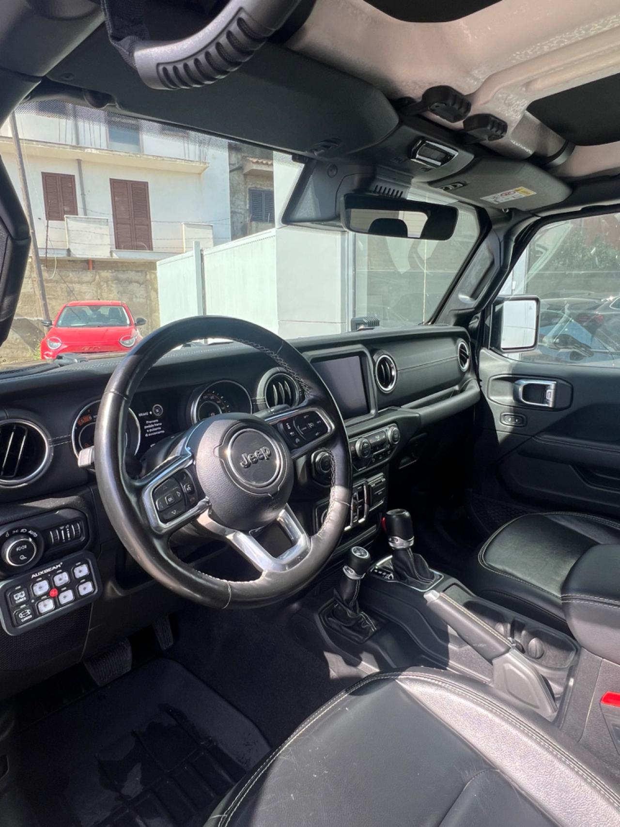Jeep Gladiator 3.0 V6 Overland 4wd auto AUTOCARRO