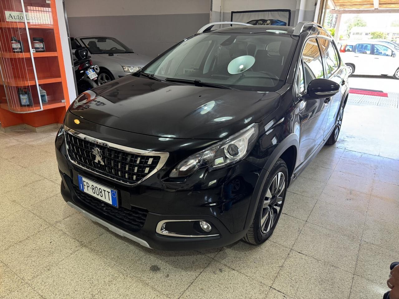 Peugeot 2008 1.2 Allure 82 cv. Navigatore 56 Mila