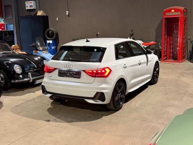 AUDI A1 SPB 30 TFSI S tronic S-LINE Identity Black