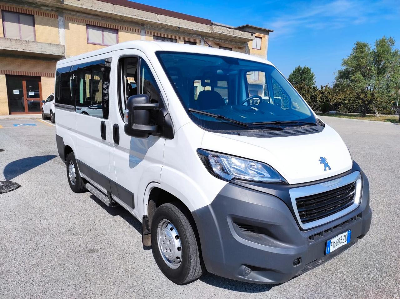 Renault Trafic PASSENGER 9 POSTI X NOLEGGIO