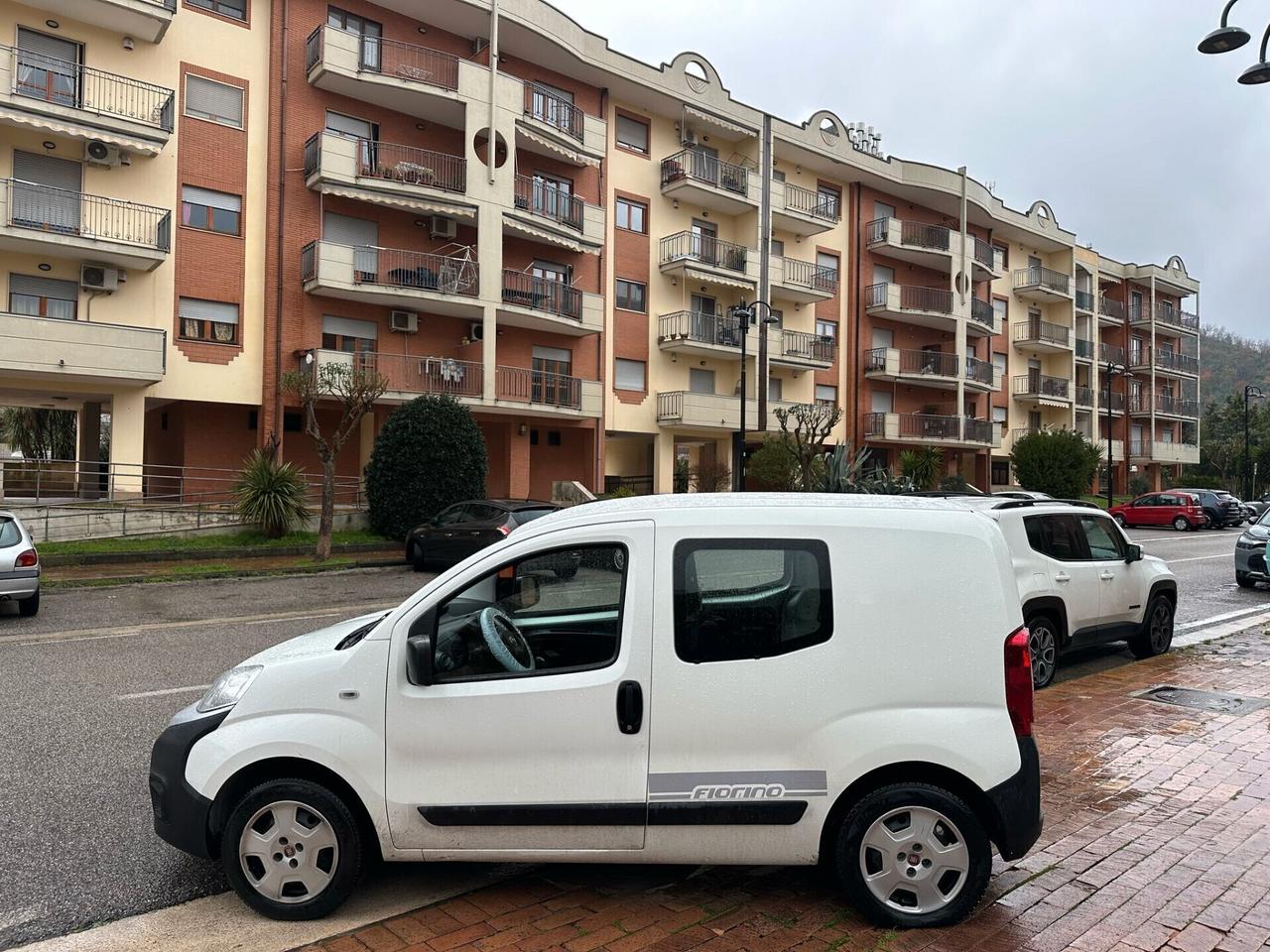 Fiat Fiorino 1.3 MJT 95CV VETRATO N1