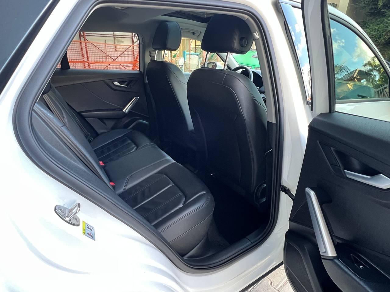 AUDI Q2 1.6 TDI Business