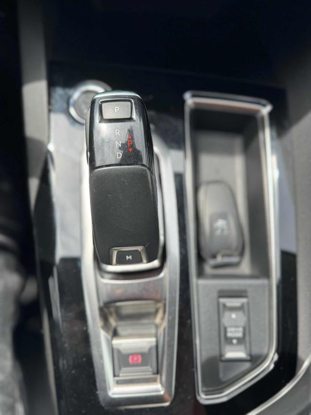 PEUGEOT 3008 BlueHDi 130 EAT8 Allure Pack 70MILA KM