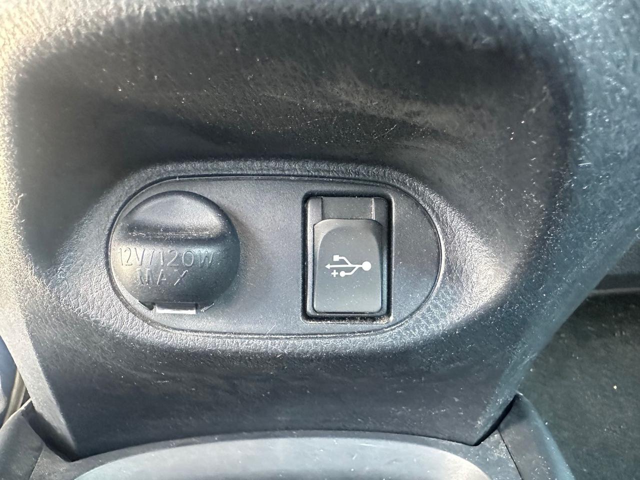 Toyota Yaris Style 1.5 VVT-i HEV