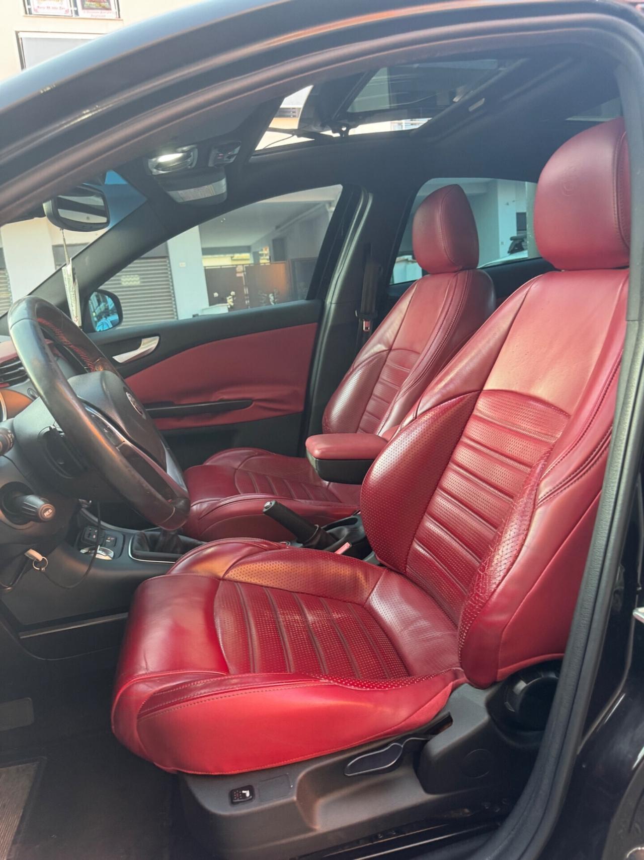 Alfa Romeo Giulietta 1.6 JTDm-2 CV Exclusive Full Optional