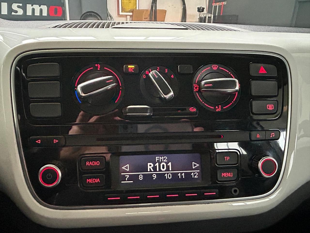 Volkswagen up! 1.0 75 CV 5p. high