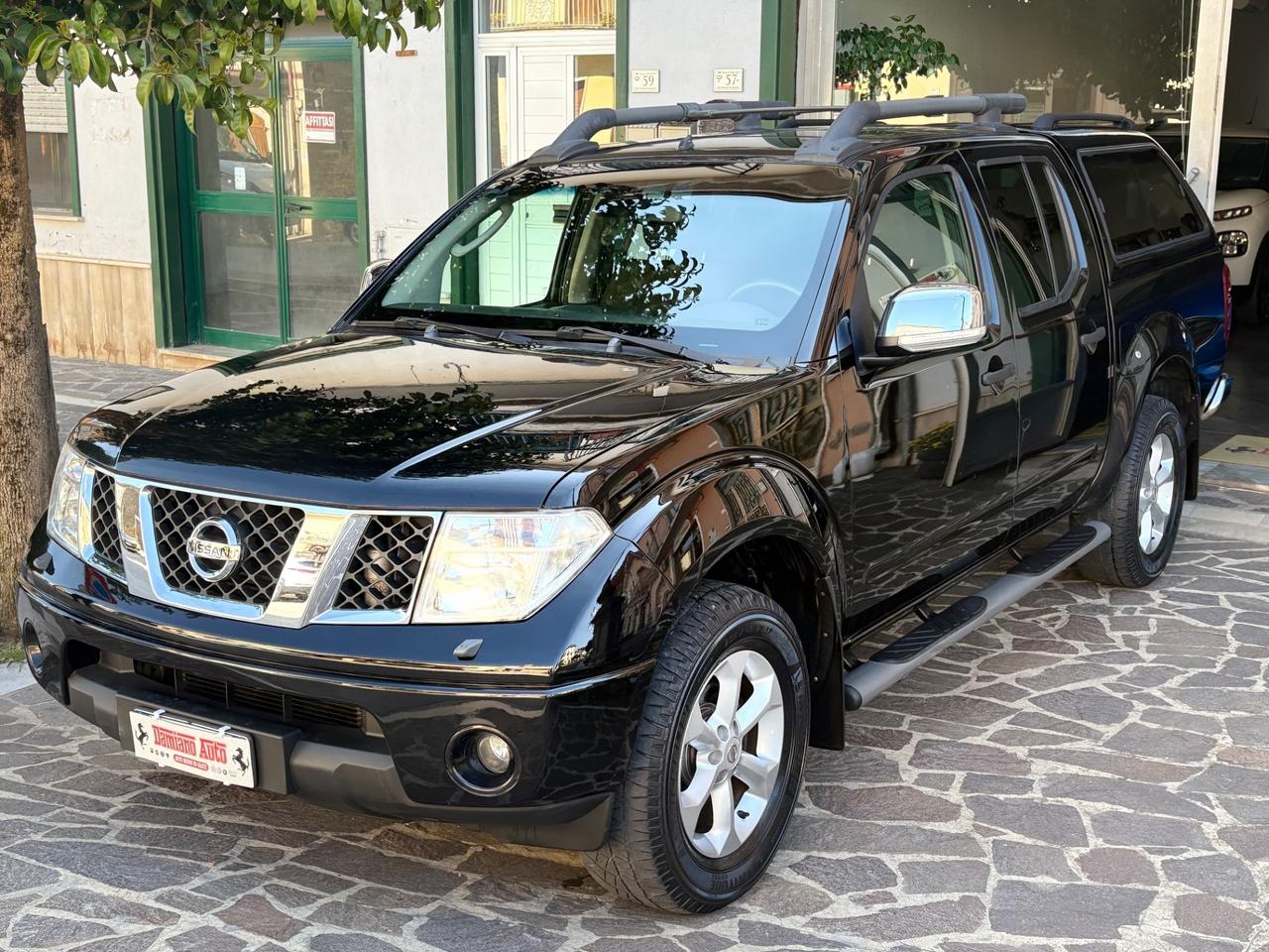Nissan Navara 2.5 dCi Double Cab PICK UP HARD TOP