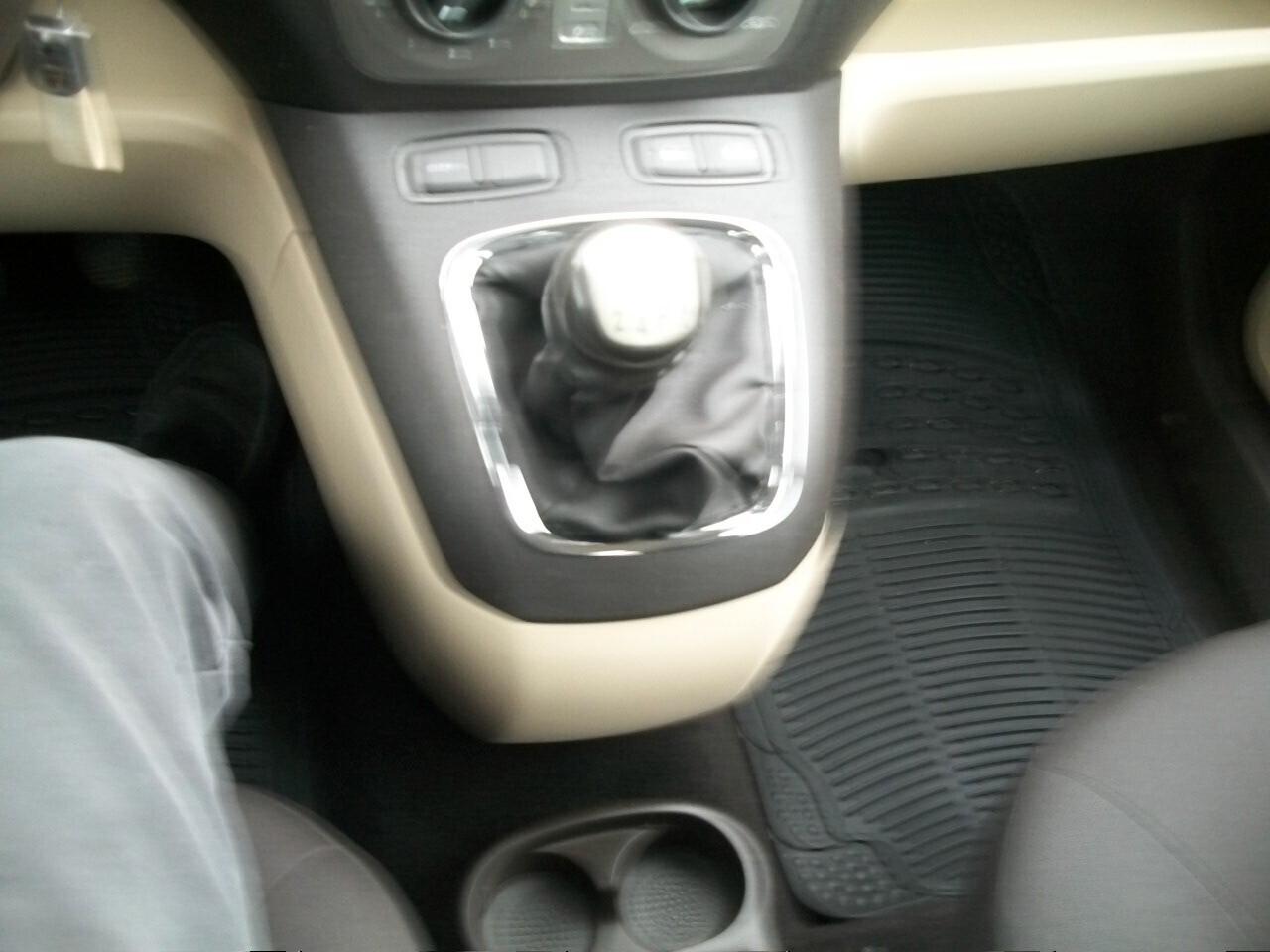 Lancia MUSA 1.3 Multijet 16V 90 CV Oro SI NEOPATENTATI GARANZIA UN ANNO SOSTITUITO MOTORE ATUALMENTE KM 87500 EURO 04 CC 1248 MULTIGET