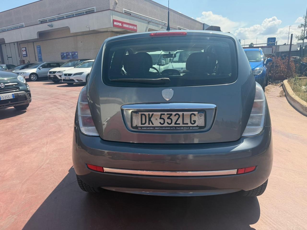 Lancia Ypsilon 1.3 MJT 75 CV Oro Bianco
