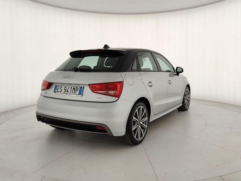 Audi A1 Sportback 1.6 tdi Admired s-tronic Sline esterno