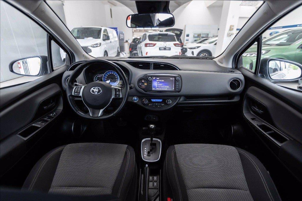 TOYOTA Yaris 5p 1.5h Active my16 del 2016