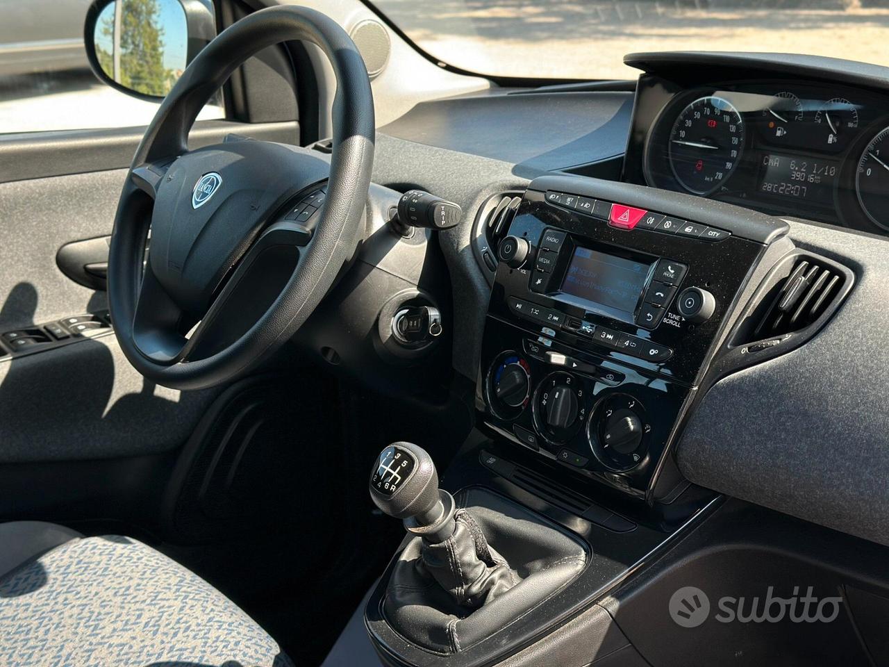 Lancia Ypsilon 1.0 FireFly 5 porte S&S Hybrid