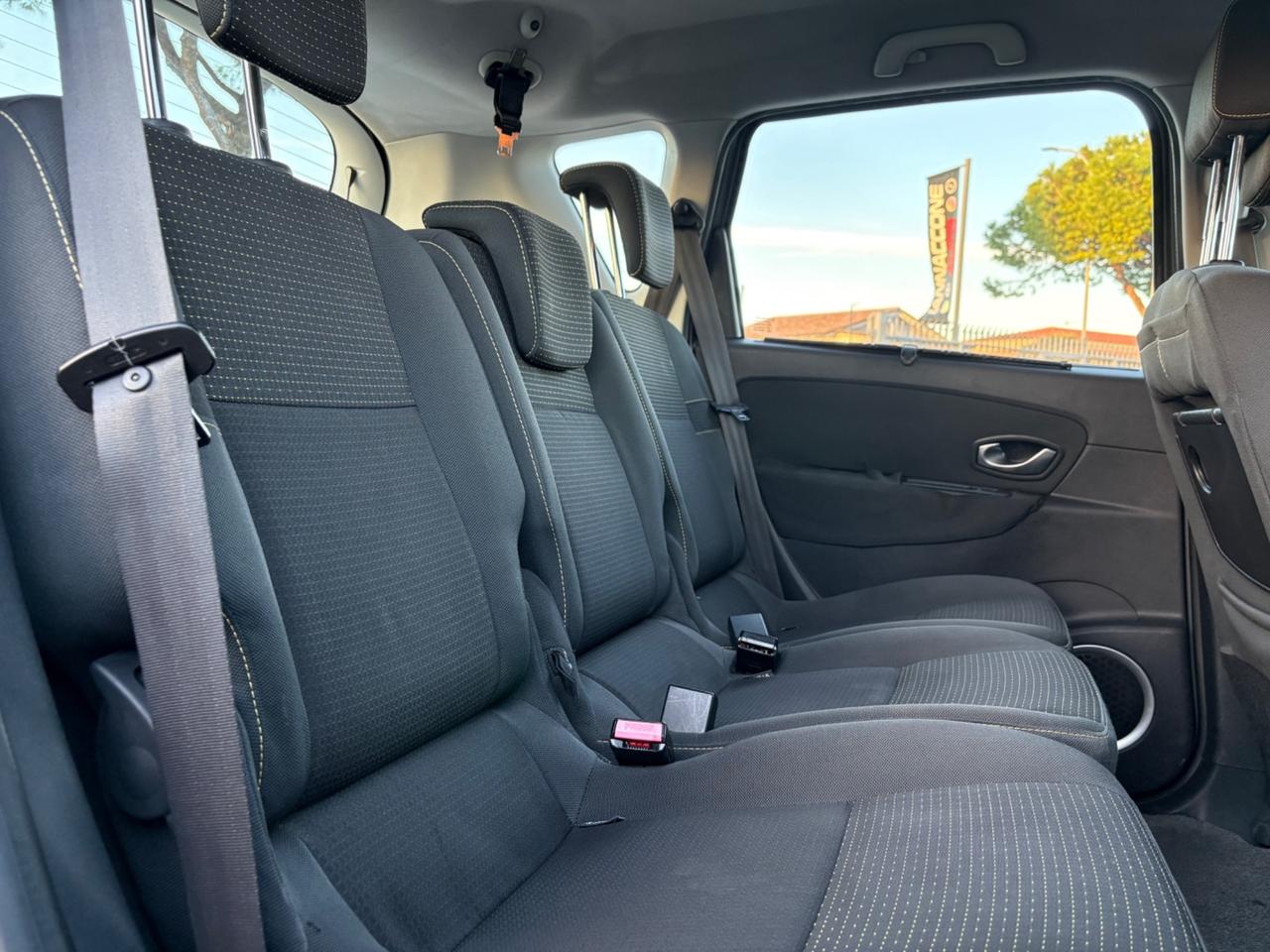 Renault Scenic xmod 1.5 dci 2011