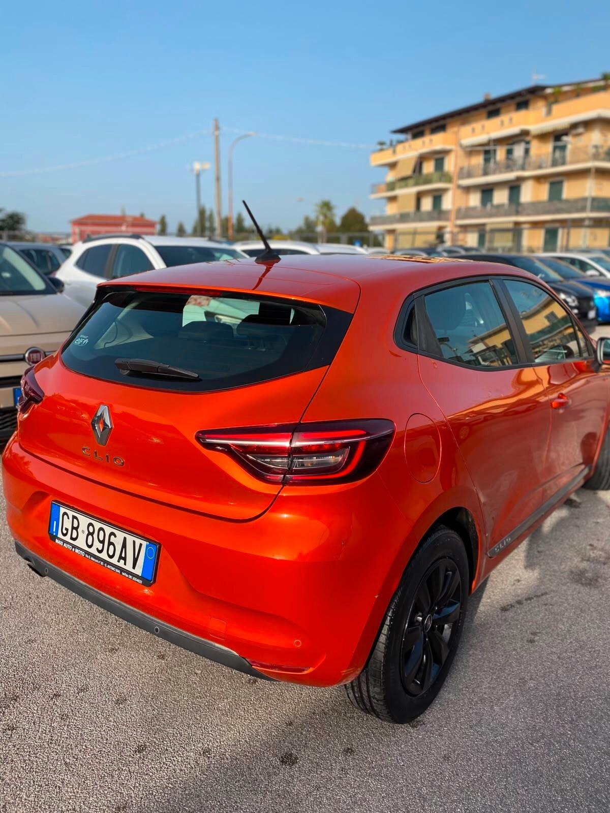 Renault Clio TCe 100 CV 5 porte Intens