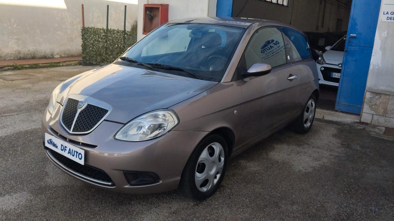 Lancia Ypsilon 1.4 Platino Ecochic GPL