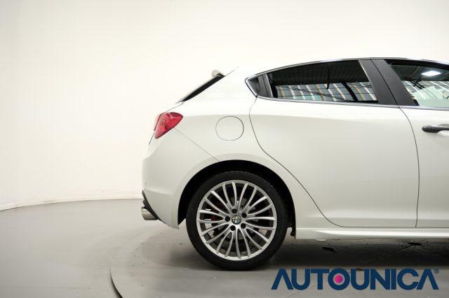 ALFA ROMEO Giulietta 1750 TURBO TCT QUADRIFOGLIO VERDE